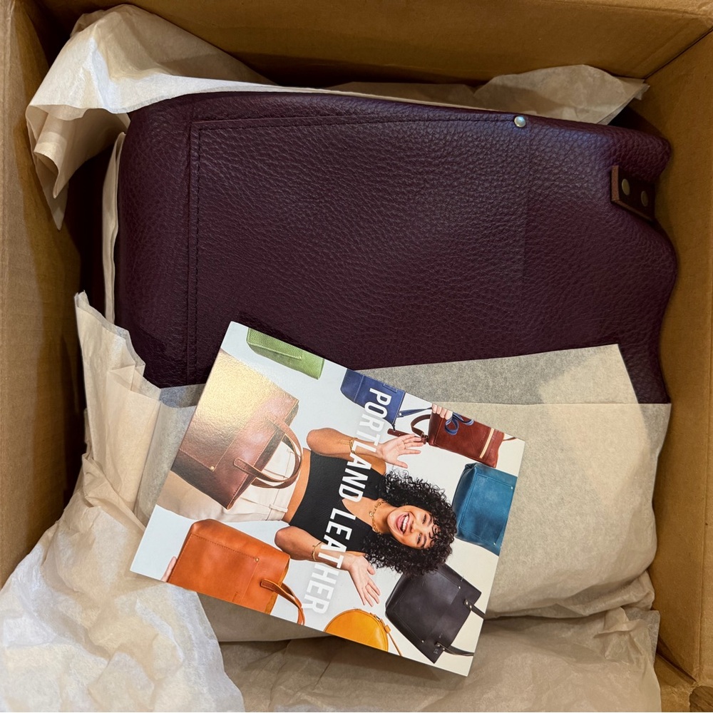 Portland Leather Goods Classic Tote Plum black handles New in Original Box - Picture 7 of 10